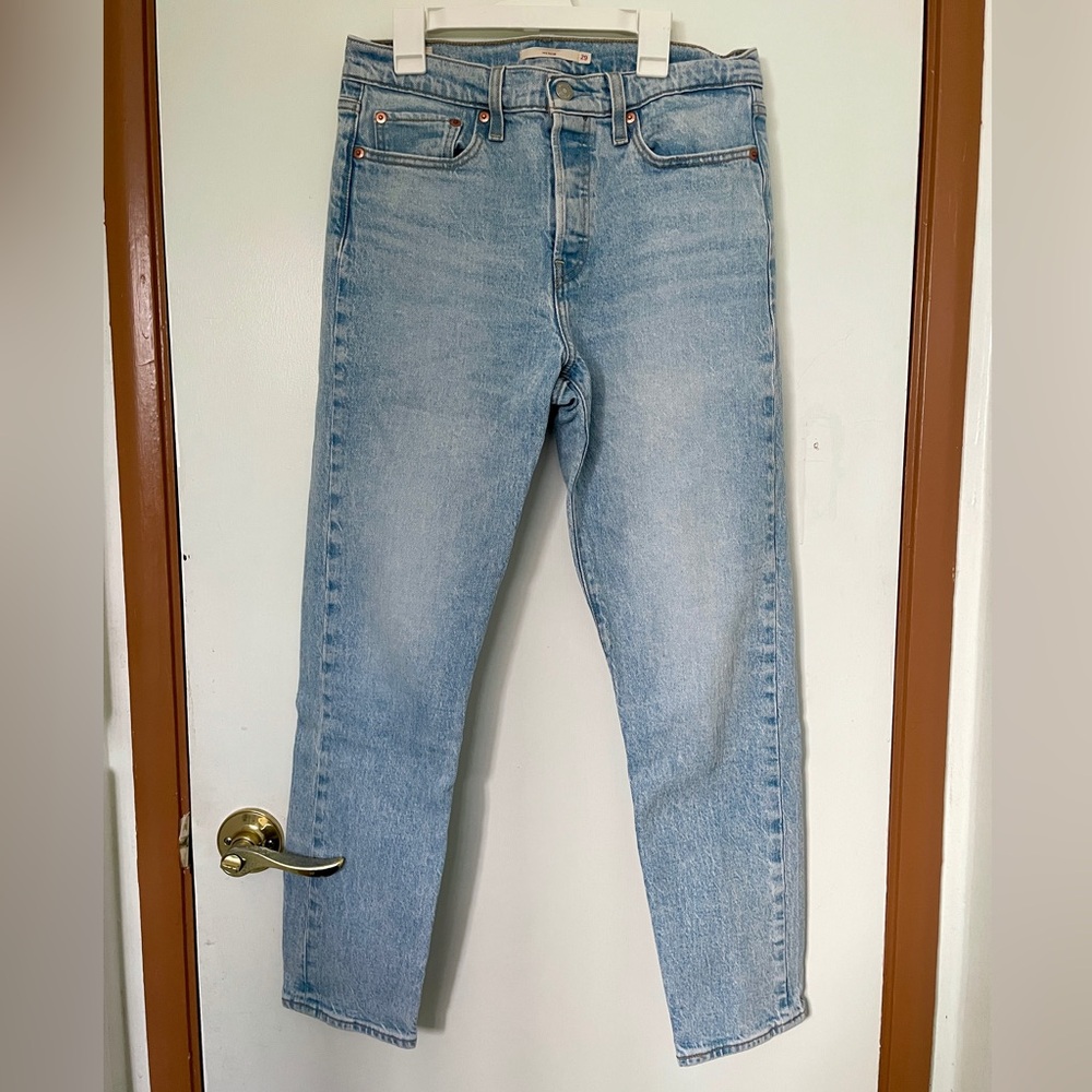 Levi’s Wedgie Icon Fit High Waist Jeans in light tango- Women 29